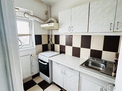 Titan, 1 Decembrie 1918, apropiere metrou, Supeco