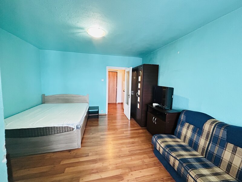 Titan, 1 Decembrie 1918, apropiere metrou, Supeco,