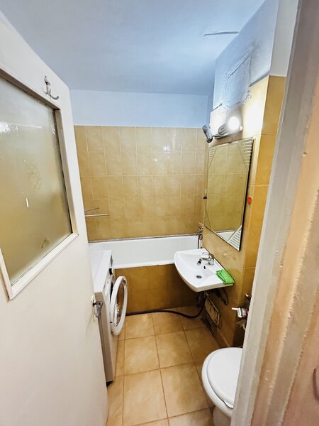 Titan, 1 Decembrie 1918, apropiere metrou, Supeco,